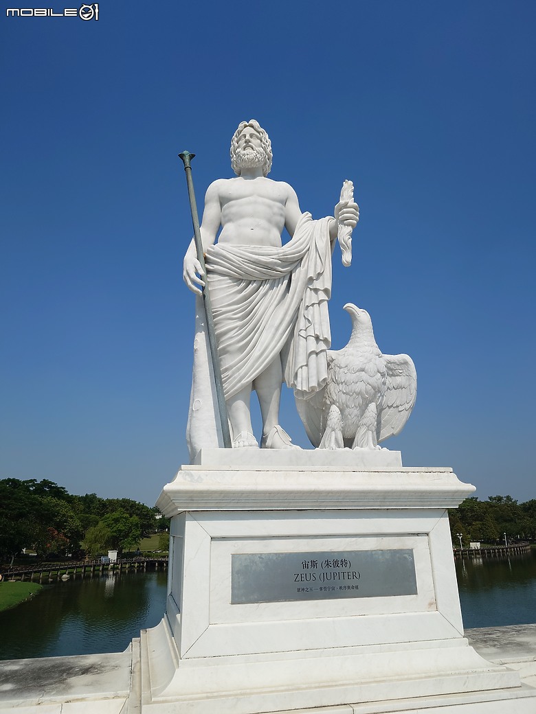 一個人用 Mac Studio 成功上架卡牌對戰App