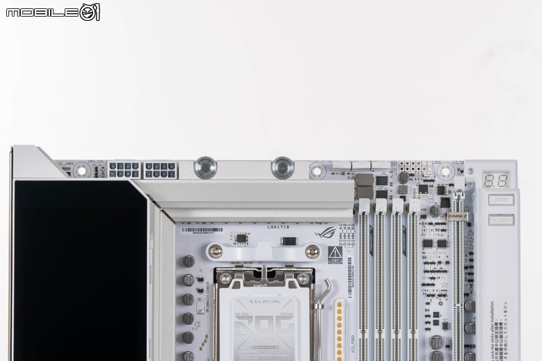 ROG CROSSHAIR X870E GLACIAL 主機板開箱實測 不光配置性能頂尖 更具備雙 10 GbE 海量高速傳輸
