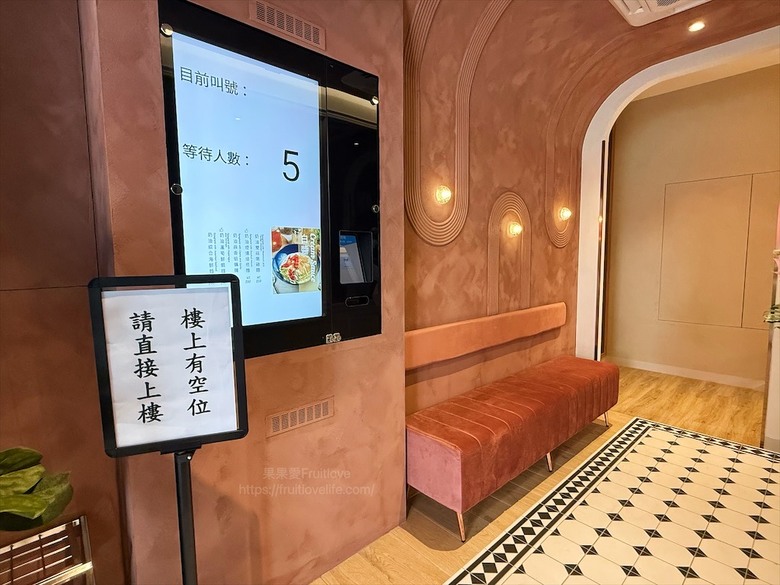 平價義大利麵、燉飯、焗烤推薦,主餐送超大杯飲料,聚餐、下午茶首選