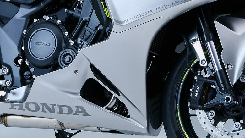 【海外新訊】傳奇回歸，HONDA 東京摩托車發表 CB400/CB400 R SUPER FOUR E-Clutch Concept。