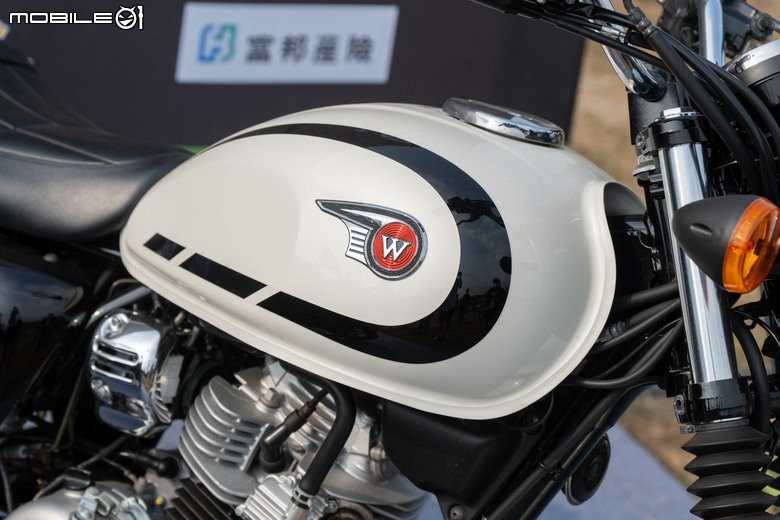 點我看大圖 【國內快訊】Kawasaki 白牌復古車 W230 / MEGURO S1 售價:21.8萬 / 23.8萬。