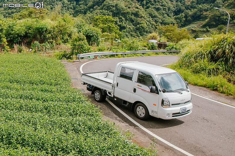 【國內新訊】Kia 推出 2026 年式卡旺 K2500，新增便利實用之主動啟閉頭燈！