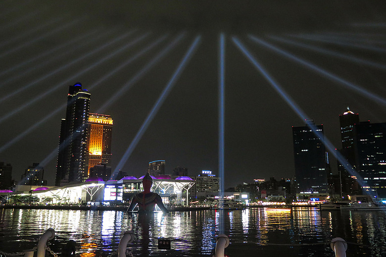 【生活紀錄】農曆年假期間看內埔燈會、與光之國使者見面的紀錄