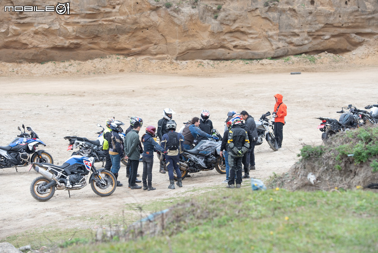 點我看大圖 BMW Motorrad 越野駕駛訓練課程全記錄,國際教官手把手帶你解任務!