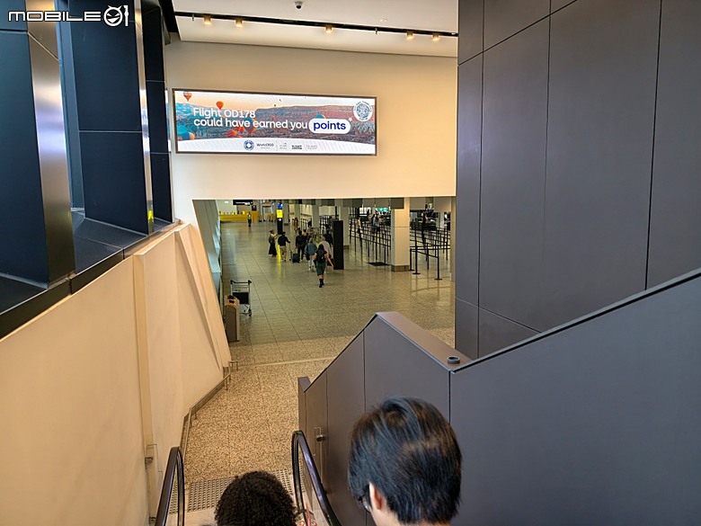 中華航空 CI057 桃園&rArr;墨爾本、CI054 布里斯本&rArr;桃園、澳洲國內線 維珍航空 VA827 墨爾本&rArr;雪梨、VA511 雪梨&rArr;黃金海岸，以及東澳四城之四座機場 — 2026東澳洲四大城巡遊之航空行程段