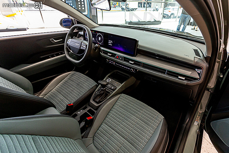 【採訪】Kia Stonic 單一車型 89.9 萬元正式上市，可加價 2 萬選用「莫蘭迪綠套件」！