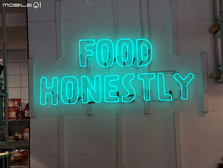 雪梨塔(Sydney Tower Eye) 、海德公園(Hyde Park)、雪梨聖母主教座堂(St Mary's Cathedral) 、維多利亞女王大廈(Queen Victoria Building)、雪梨市政廳(Sydney Town Hall)、聖安德烈座堂(St Andrew's Cathedral) — 2026東澳洲四大城巡遊之雪梨段 第3部