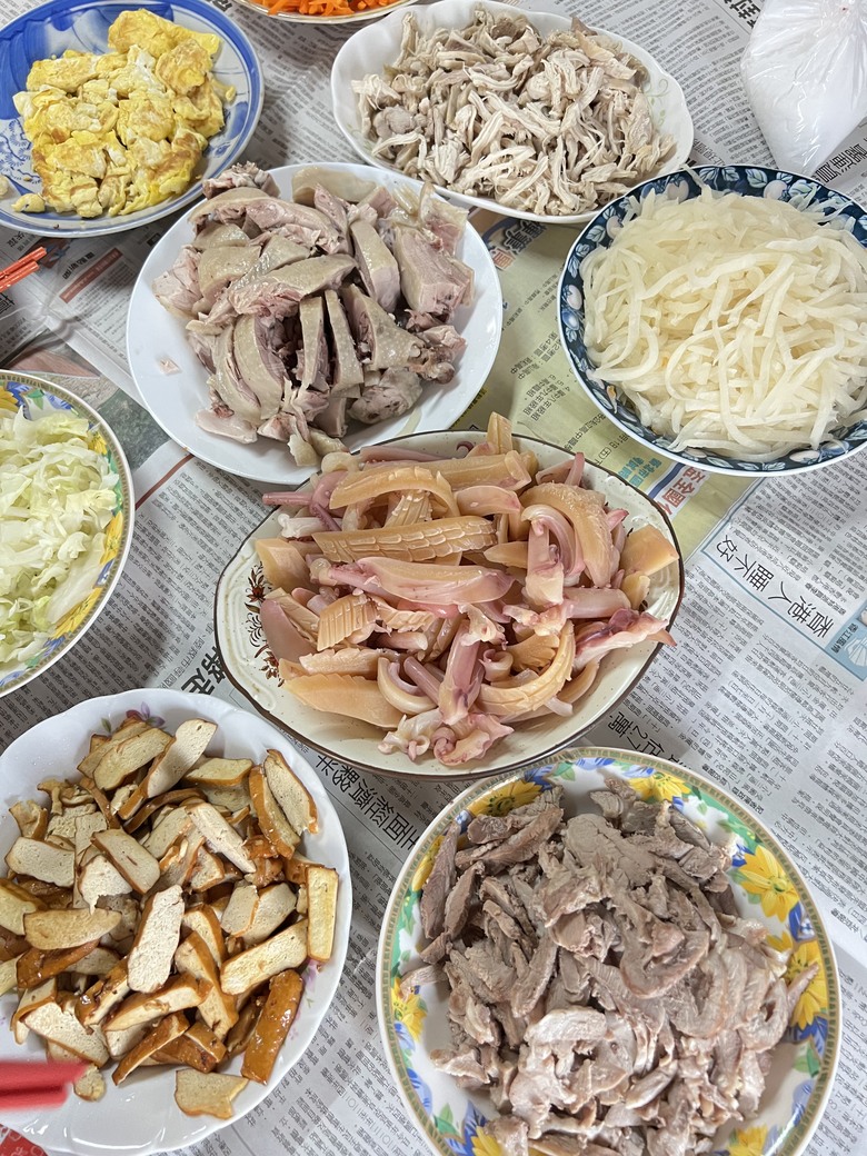 【開箱】提前過清明節這一味!北港阿勇師潤餅皮+南部潤餅豪華配料(油麵才是靈魂🔥)