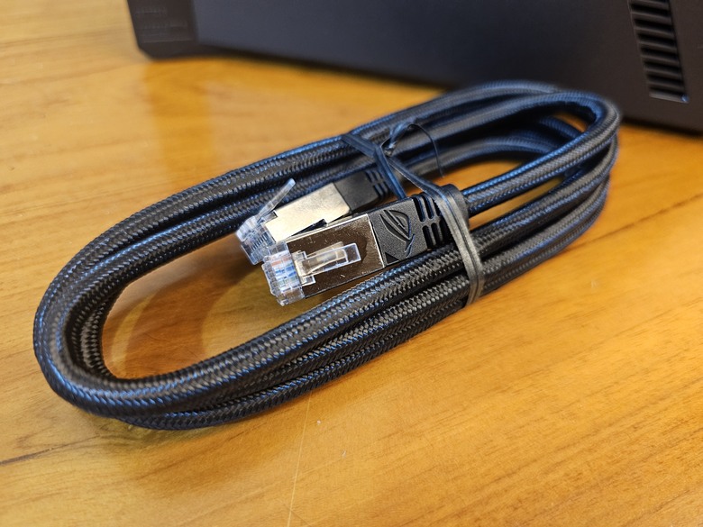 ROG STRIX GS-BE18000 WiFi 7路由器開箱