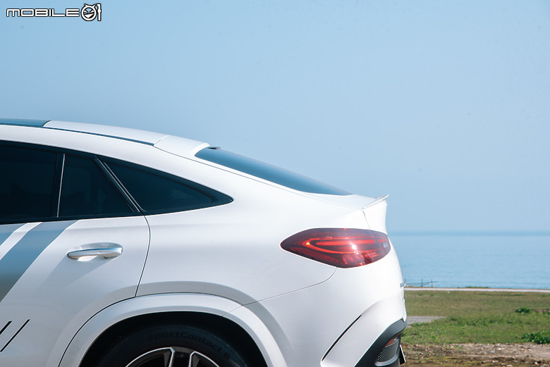 Mercedes-AMG GLE 53 4MATIC+ Coupe星夜版試駕|強勁性能與斜背跑旅的雙重魅力!