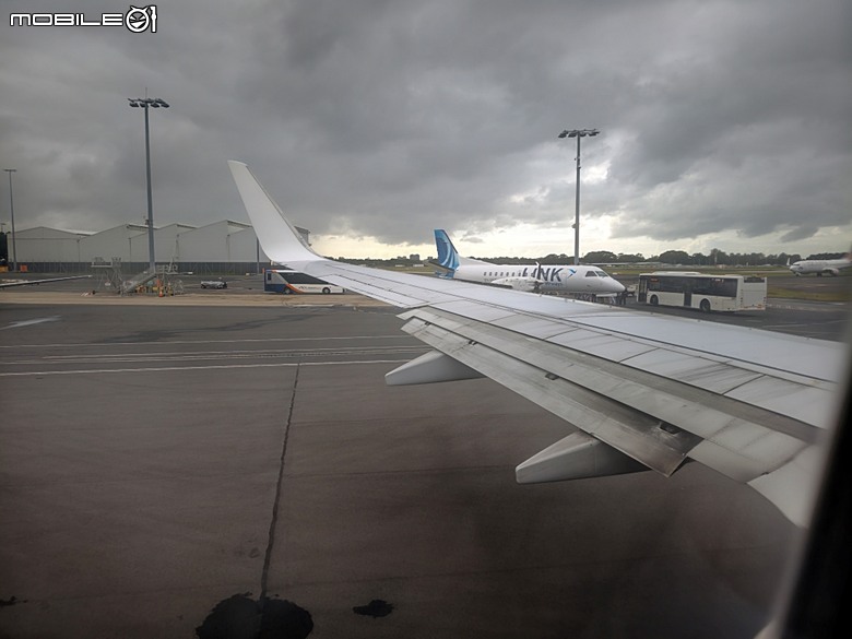 中華航空 CI057 桃園&rArr;墨爾本、CI054 布里斯本&rArr;桃園、澳洲國內線 維珍航空 VA827 墨爾本&rArr;雪梨、VA511 雪梨&rArr;黃金海岸，以及東澳四城之四座機場 — 2026東澳洲四大城巡遊之航空行程段