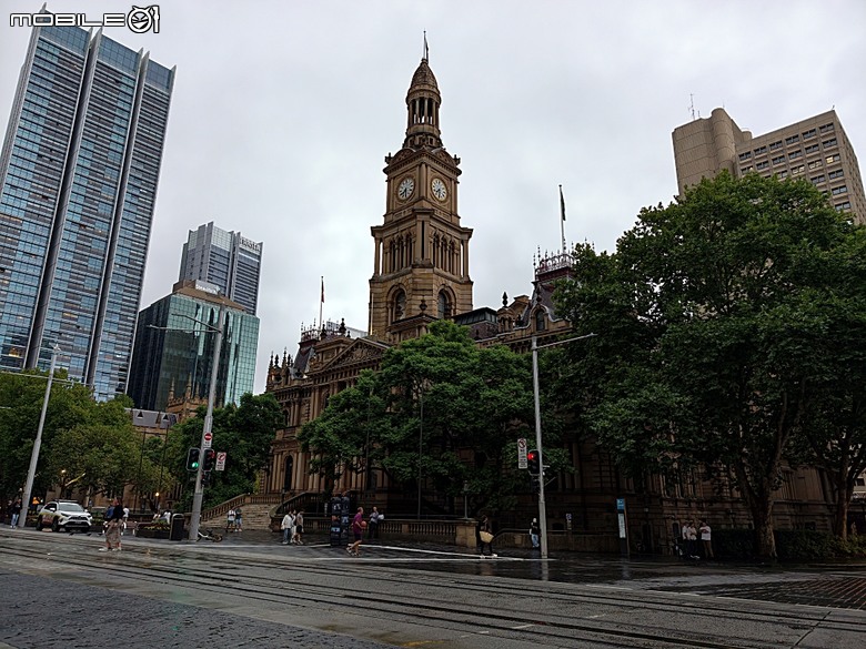 雪梨塔(Sydney Tower Eye) 、海德公園(Hyde Park)、雪梨聖母主教座堂(St Mary's Cathedral) 、維多利亞女王大廈(Queen Victoria Building)、雪梨市政廳(Sydney Town Hall)、聖安德烈座堂(St Andrew's Cathedral) — 2026東澳洲四大城巡遊之雪梨段 第3部