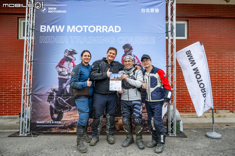 點我看大圖 BMW Motorrad 越野駕駛訓練課程全記錄,國際教官手把手帶你解任務!