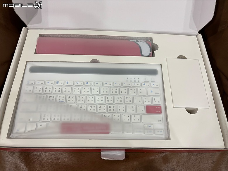 點我看大圖 MSI PRO MP273W E14A 開箱|幫女兒升級第一個學習桌面,順便讓 Hello Kitty 50週年鍵鼠正式出山