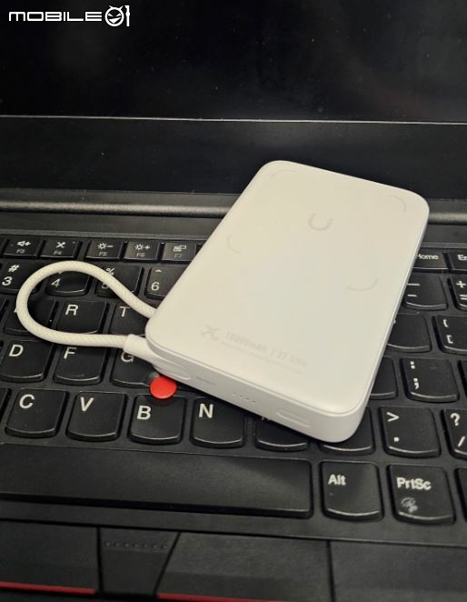 開箱 | Anker Zolo 自帶線行動電源 A1116