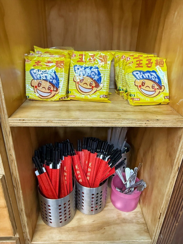火烤兩吃吃到飽免服務費,泰式醃肉清爽嫩口,聚餐推薦