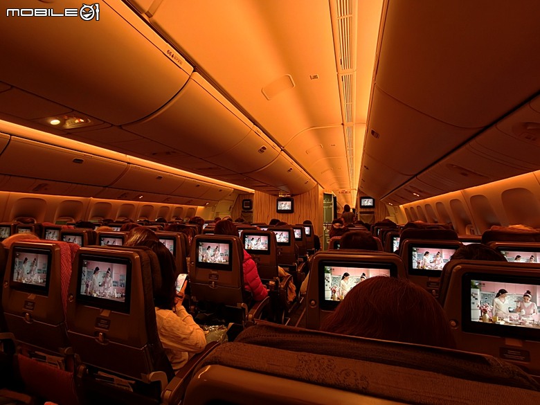 中華航空 CI057 桃園&rArr;墨爾本、CI054 布里斯本&rArr;桃園、澳洲國內線 維珍航空 VA827 墨爾本&rArr;雪梨、VA511 雪梨&rArr;黃金海岸，以及東澳四城之四座機場 — 2026東澳洲四大城巡遊之航空行程段