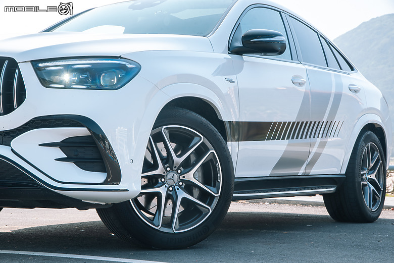 Mercedes-AMG GLE 53 4MATIC+ Coupe星夜版試駕|強勁性能與斜背跑旅的雙重魅力!
