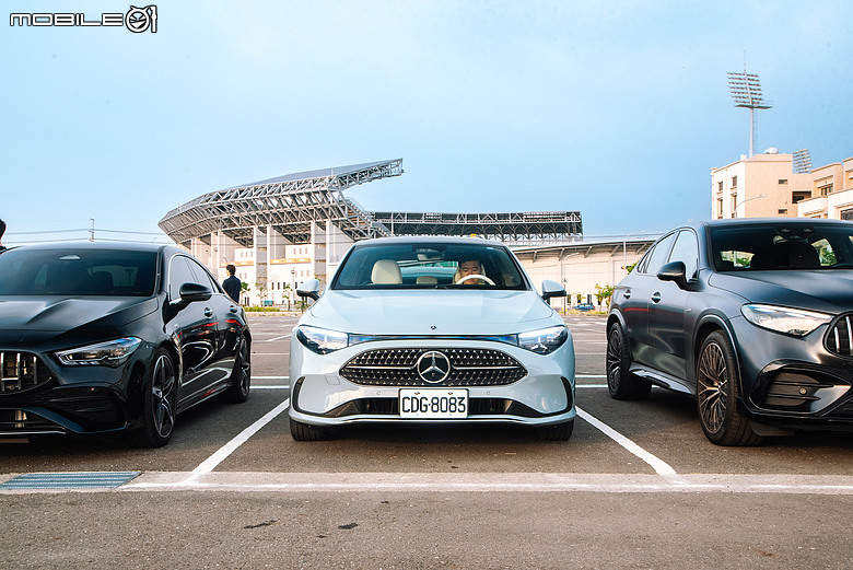 駕著 Mercedes-Benz 全新 CLA 180 來趟台南之旅｜拍攝景點分享，超乎預期的油電動力發揮！