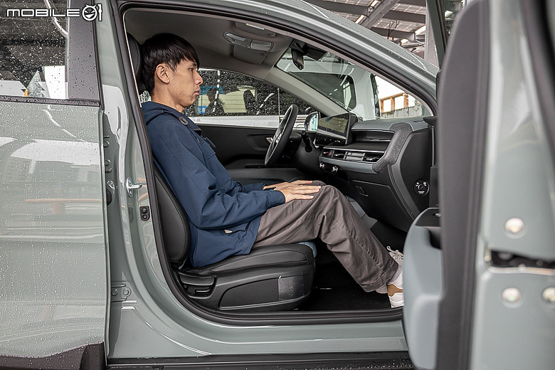 Kia 小改款 Stonic 試駕|裡外大翻新,顏值、配備大升級!