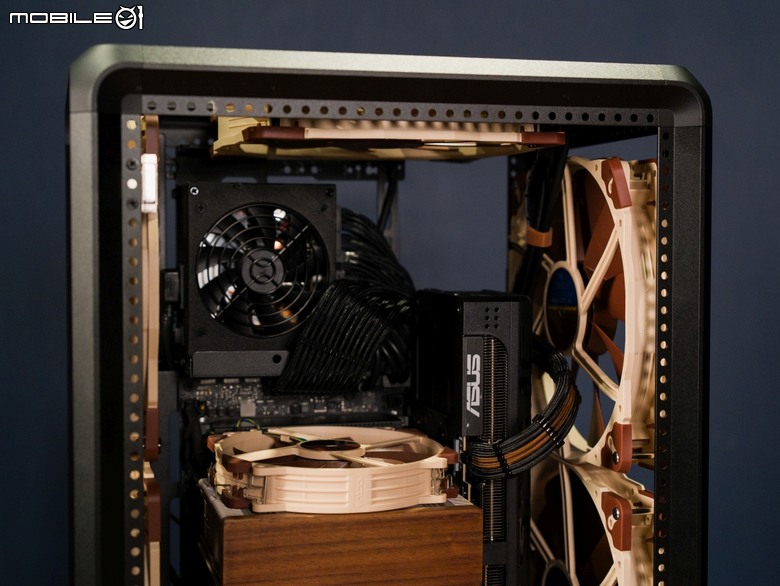 信仰滿載!酷碼 MasterFrame 400 Mesh ft. Noctua NF-A20