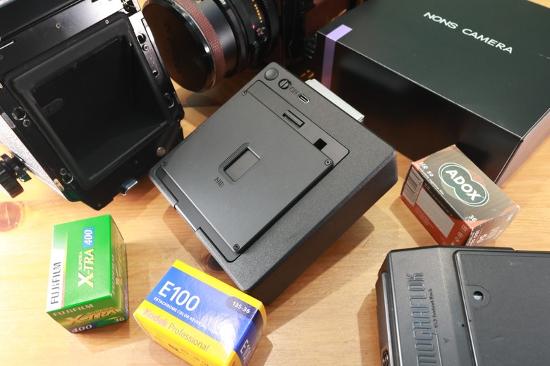 Nons- Mamiya RB67 instax square back