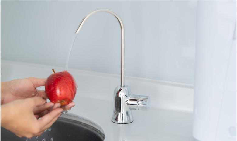 【開箱】eSpring 益之源淨水器 Pro，過濾效果 ＋ 濾心大拆解！家用淨水器推薦