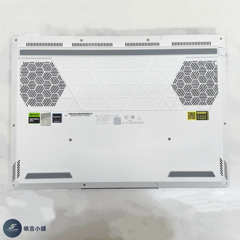 點我看大圖 開箱&分享 Mechrevo 機械革命 2025「蛟龍16 Pro」🖥️(全實拍及開箱影片)