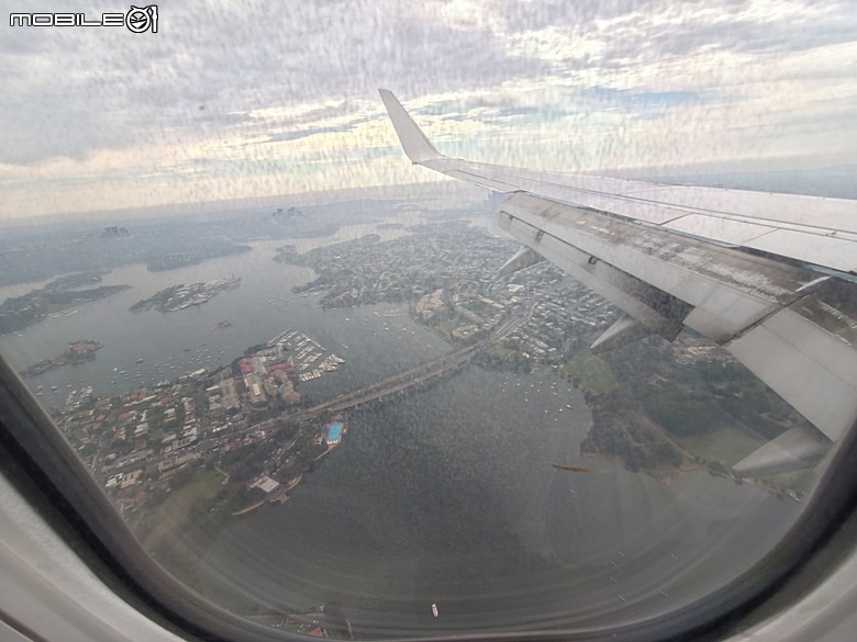中華航空 CI057 桃園&rArr;墨爾本、CI054 布里斯本&rArr;桃園、澳洲國內線 維珍航空 VA827 墨爾本&rArr;雪梨、VA511 雪梨&rArr;黃金海岸，以及東澳四城之四座機場 — 2026東澳洲四大城巡遊之航空行程段