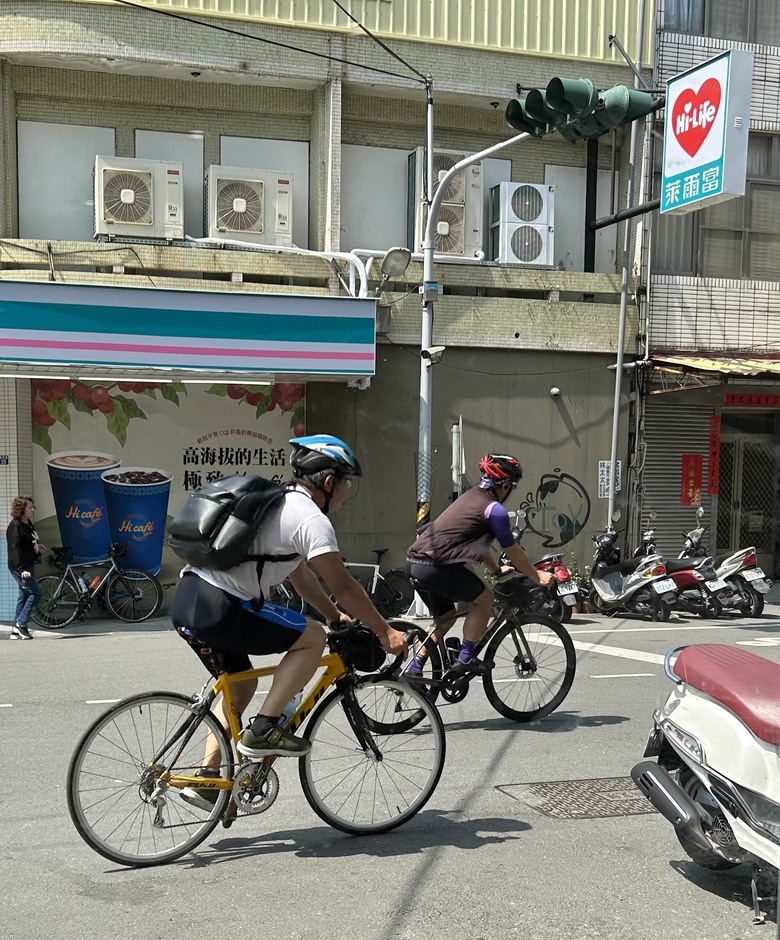 彰化花壇火車站出發再回原點,騎單車畫馬圖