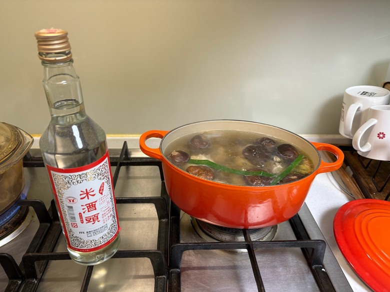 改良版香菇雞湯+雞油拌麵
