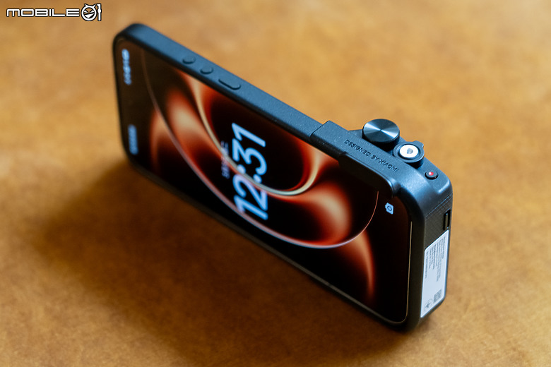 小米 Xiaomi 17 Ultra 體驗｜LOFIC HDR+連續光學變焦雙創新，「夜神」影像旗艦再進化！