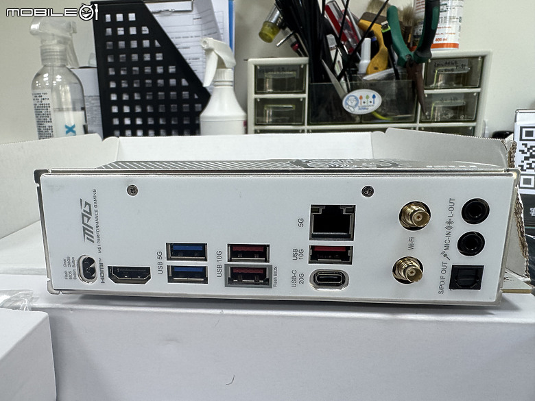 MSI MPG B850I EDGE TI WIFI Ryzen 9000 系列的 小鋼炮 親民夥伴 開箱速寫