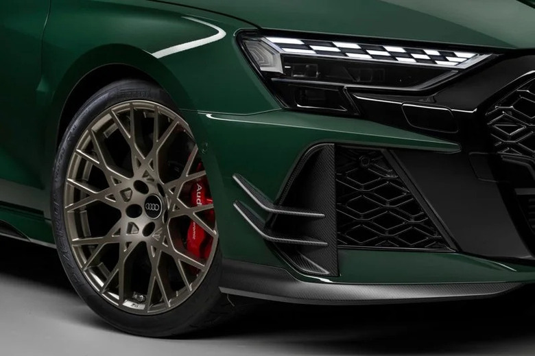 五缸絕唱?Audi RS3 Competition限量版全球首發,300輛稀缺配額致敬內燃機巔峰!