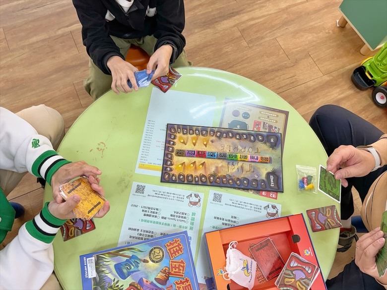 台中玩具租借,從嬰兒到大人可以玩的玩具、桌遊都有,品項豐富,也有switch 可以租借