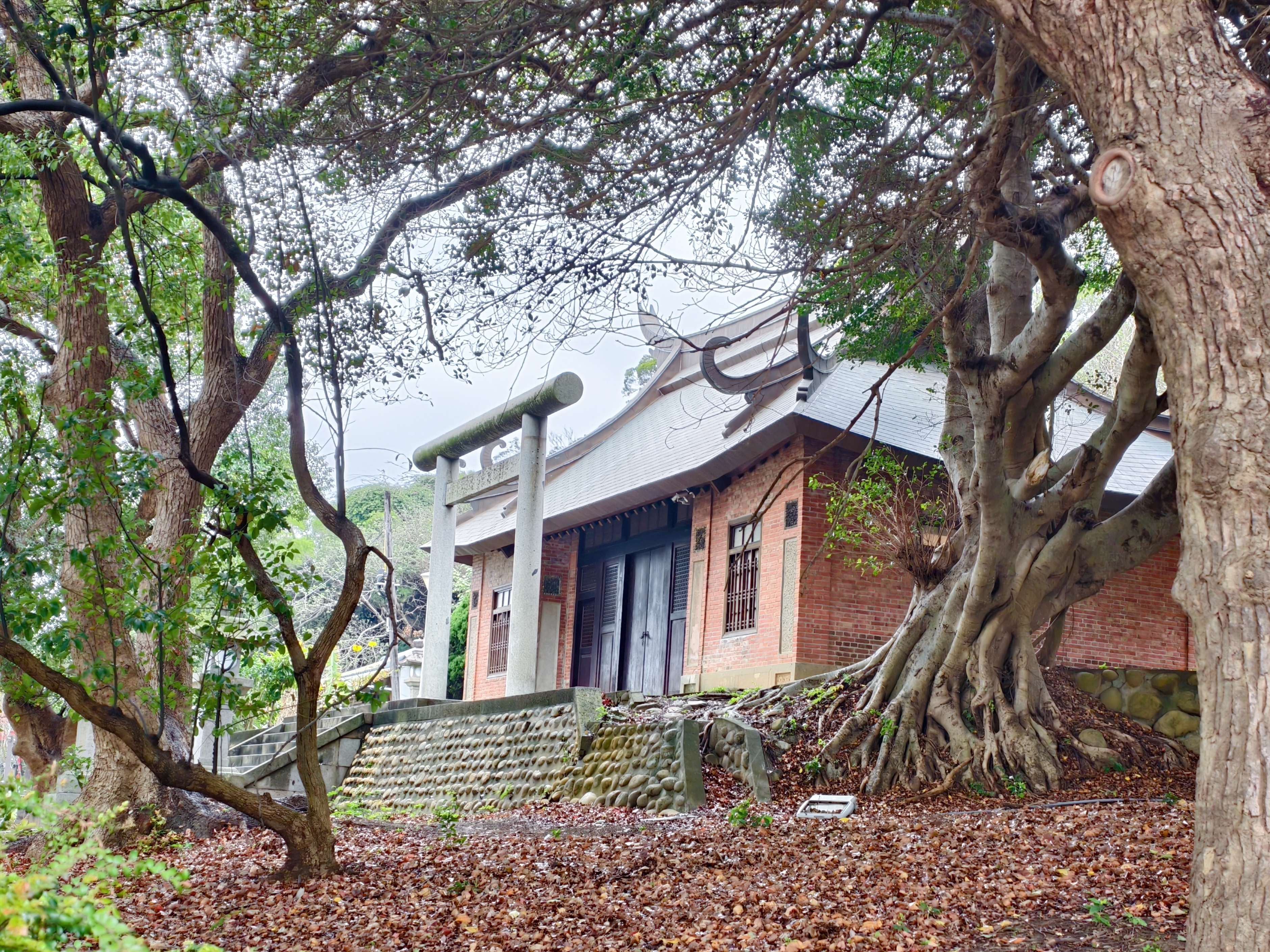 一點點日本味的通霄神社｜好好的約會，怎麼就變成雙人進香團了？