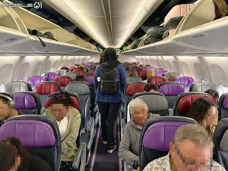 中華航空 CI057 桃園&rArr;墨爾本、CI054 布里斯本&rArr;桃園、澳洲國內線 維珍航空 VA827 墨爾本&rArr;雪梨、VA511 雪梨&rArr;黃金海岸，以及東澳四城之四座機場 — 2026東澳洲四大城巡遊之航空行程段