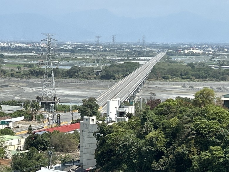 元 宵 騎 遊 大 樹 佛 光 山 燈 會