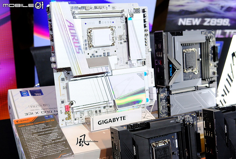 Intel展示最新Core Ultra生態系、系列3筆電與AI PC邊緣運算體驗會