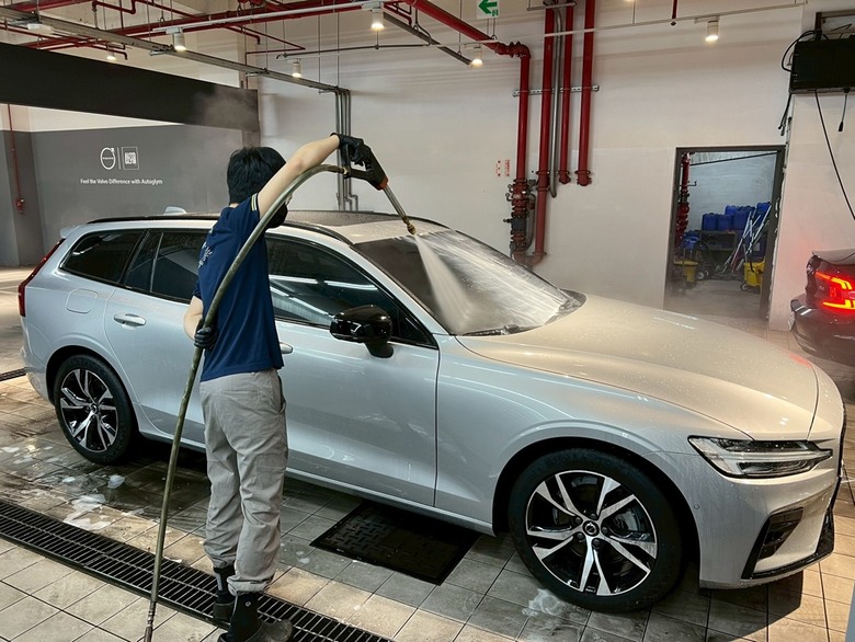 V60年後回廠保養、洗車&玻璃鍍膜完整心得分享