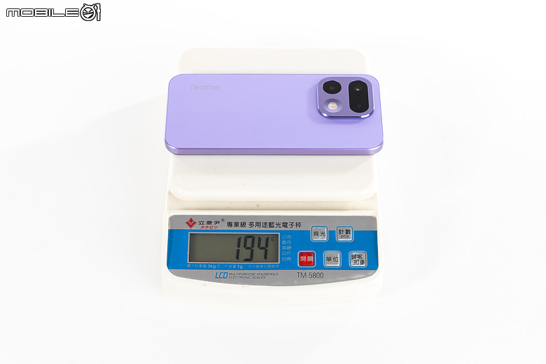 realme 16 Pro 5G 體驗|坐擁大電量與 AI 創作優勢的中階人像機!
