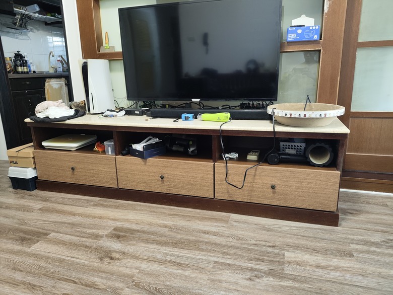 木紋壁貼改造櫃子,DIY貼皮技巧,舊家具翻新