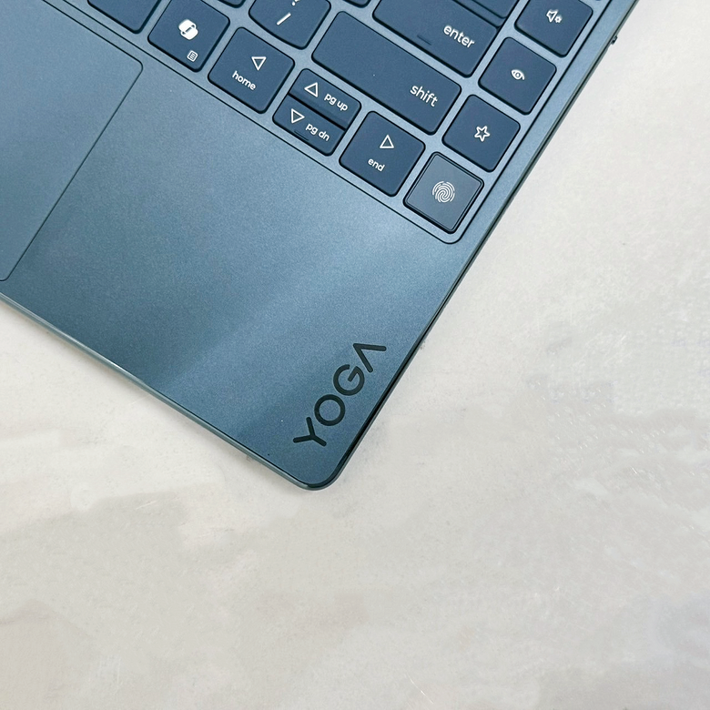 開箱&分享 Lenovo 聯想 2025「Yoga Air X AI元啟版 」輕薄筆電🖥️(全實拍及開箱影片)