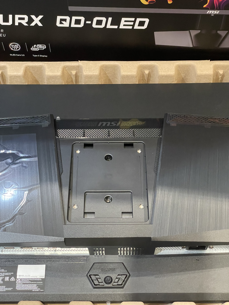這才叫旗艦畫質的天花板！MSI MPG 322URX QD-OLED 實測開箱 4K 240Hz + QD-OLED畫面細緻到讓人欲罷不能