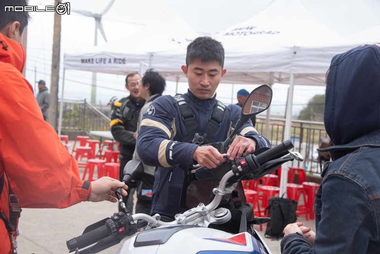 點我看大圖 BMW Motorrad 越野駕駛訓練課程全記錄,國際教官手把手帶你解任務!