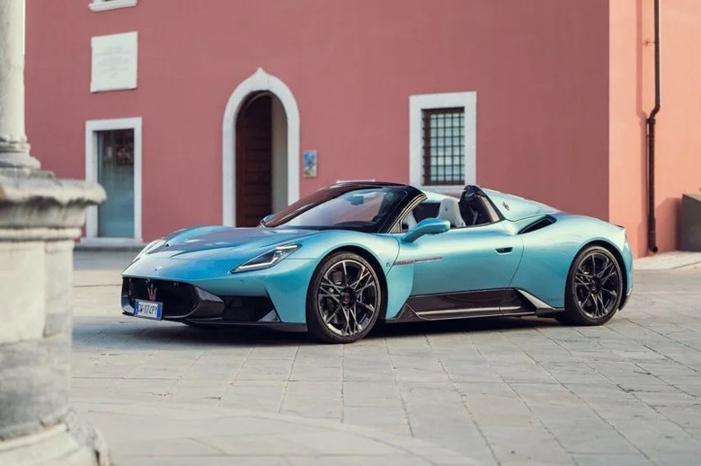 三叉戟陷入電氣化泥淖!Maserati 銷量腰斬、營收減半 Stellantis 執行長重申獲利壓力