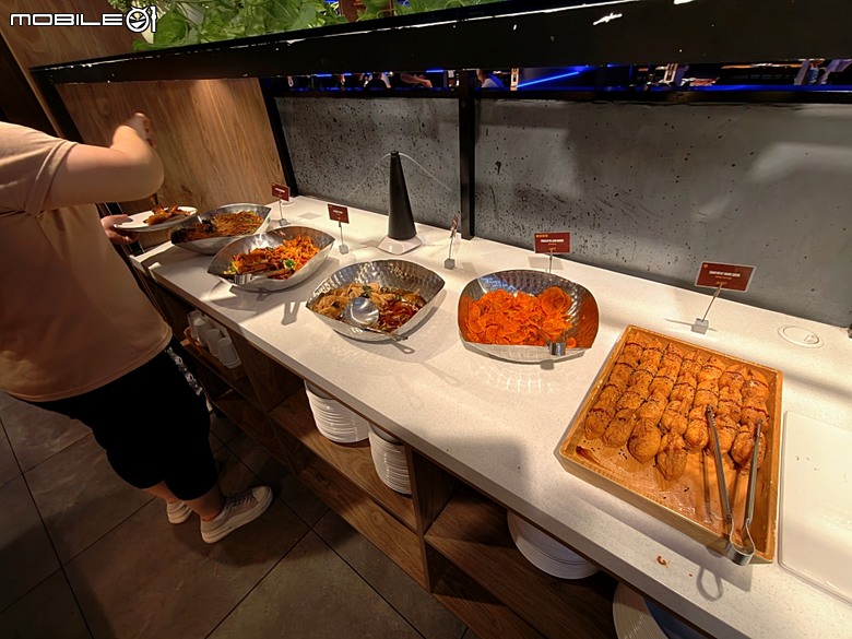 雪梨塔(Sydney Tower Eye) 、海德公園(Hyde Park)、雪梨聖母主教座堂(St Mary's Cathedral) 、維多利亞女王大廈(Queen Victoria Building)、雪梨市政廳(Sydney Town Hall)、聖安德烈座堂(St Andrew's Cathedral) — 2026東澳洲四大城巡遊之雪梨段 第3部