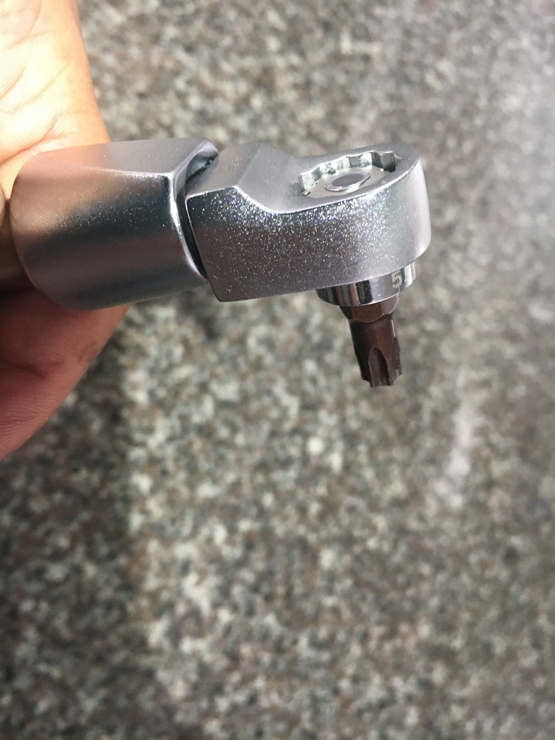 2016 10萬km Mazda 3 變速箱漏油處理2