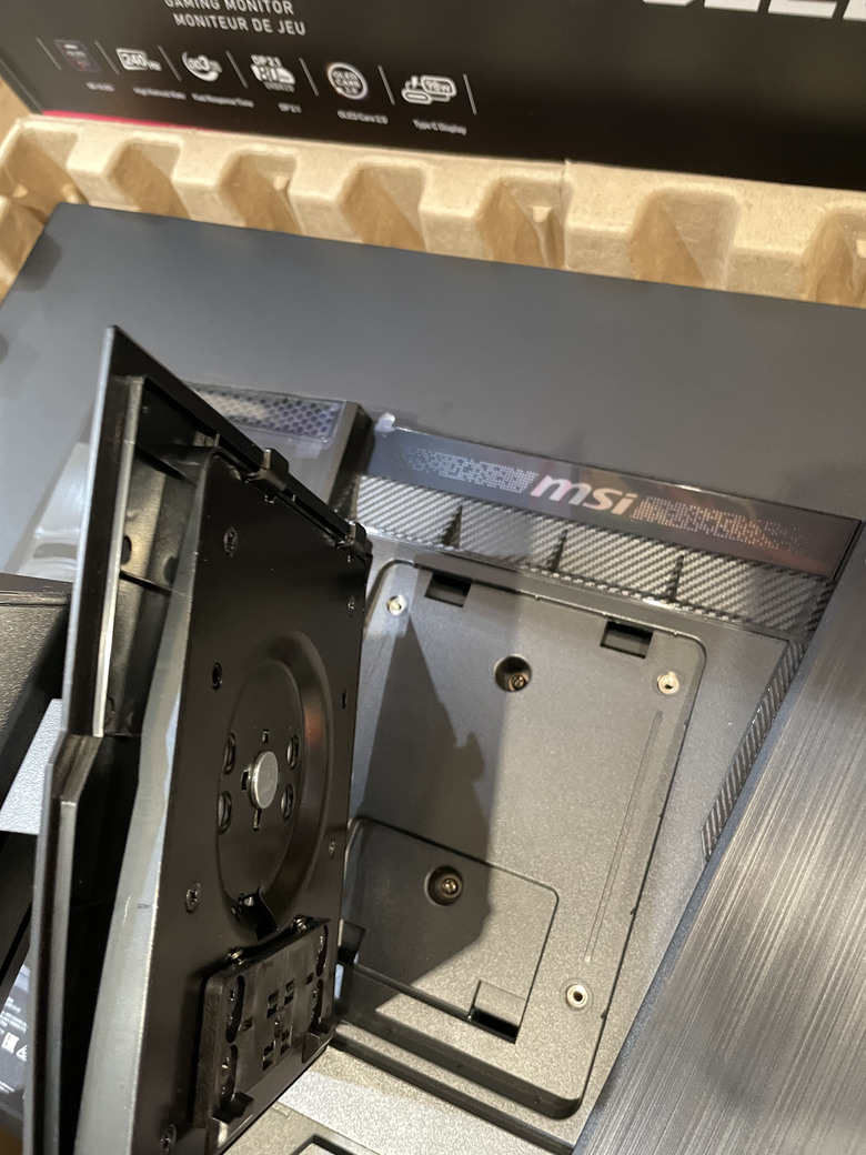 這才叫旗艦畫質的天花板！MSI MPG 322URX QD-OLED 實測開箱 4K 240Hz + QD-OLED畫面細緻到讓人欲罷不能