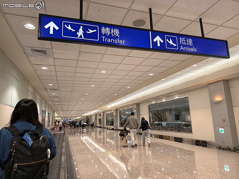 中華航空 CI057 桃園&rArr;墨爾本、CI054 布里斯本&rArr;桃園、澳洲國內線 維珍航空 VA827 墨爾本&rArr;雪梨、VA511 雪梨&rArr;黃金海岸，以及東澳四城之四座機場 — 2026東澳洲四大城巡遊之航空行程段